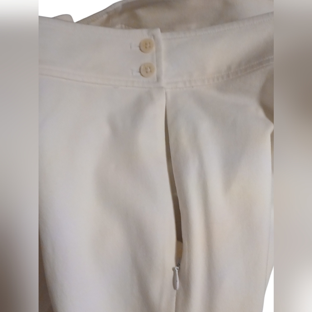 Lauren Ralph Lauren - Ivory Colored Ankle Pants W/2 Buttons & 7" Zipper, Size 6 - Picture 3 of 7
